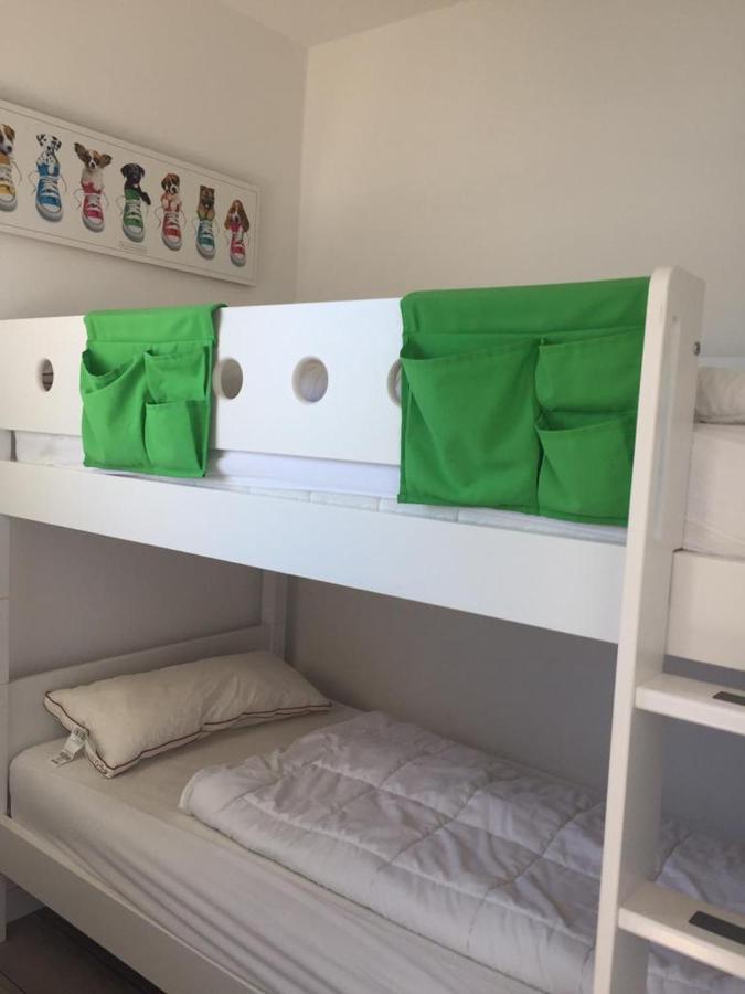 Ferienwohnung Sandkueste Mit Strandkorb & Indoor Spielplatz ハイリゲンハーフェン エクステリア 写真